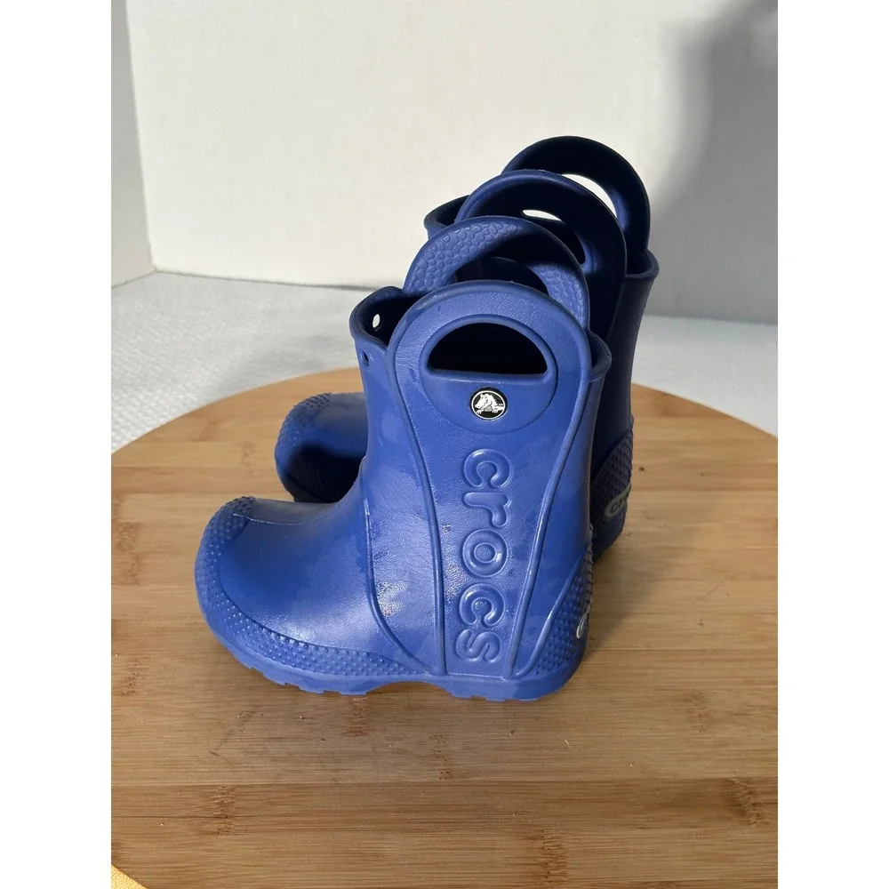 Crocs Handle It Rain Boots Kids Size 6 Blue Waterproof Pull On Rubber Mud Boots